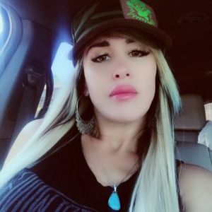 Meet your Posher, Evelyn